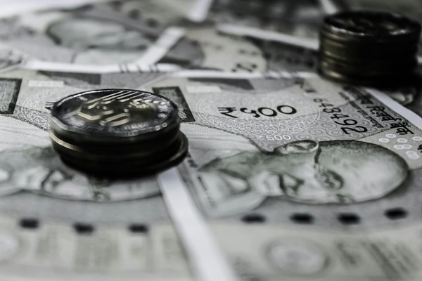 How can UK homeowners take advantage of government initiatives to improve energy efficiency?